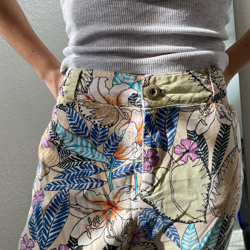 Capris - Picture 2 of 5